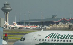 barajas_airport_in_madrid_spain_terma
