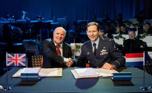 marshall_signs_14-year_contract_to_support_royal_netherlands_air_force_c-130h