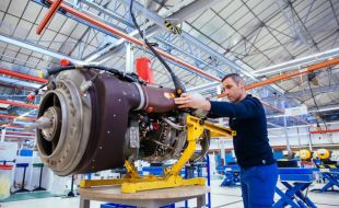 Safran to continue supporting UK MOD Merlin and Apache helicopter engines - Κεντρική Εικόνα